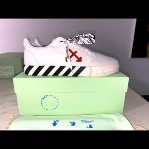 Off-White Vulcanized White Red